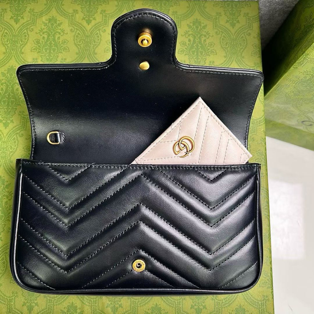 Gucci GG Marmont Mini Chain Wallet Bag-751526